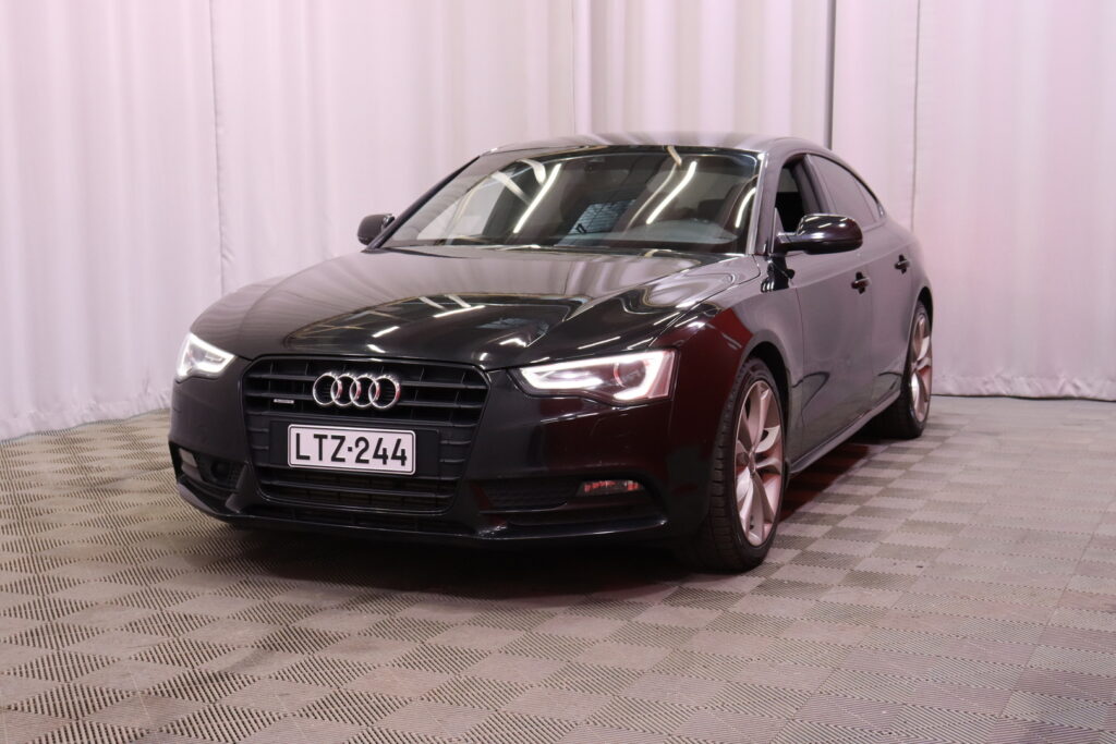 Audi - A5 - Sportback Black Edition 3,0 V6 TDI DPF 180 kW quattro S tronic-autom. // ACC / Nahka-Alcantra / Navi / P. Kamera / Webasto Audi - A5 - Sportback Black Edition 3,0 V6 TDI DPF 180 kW quattro S tronic-autom. // ACC / Nahka-Alcantra / Navi / P. Kamera / Webasto - Viistoperä