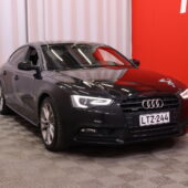Audi - A5 - Sportback Black Edition 3,0 V6 TDI DPF 180 kW quattro S tronic-autom. // ACC / Nahka-Alcantra / Navi / P. Kamera / Webasto - Viistoperä
