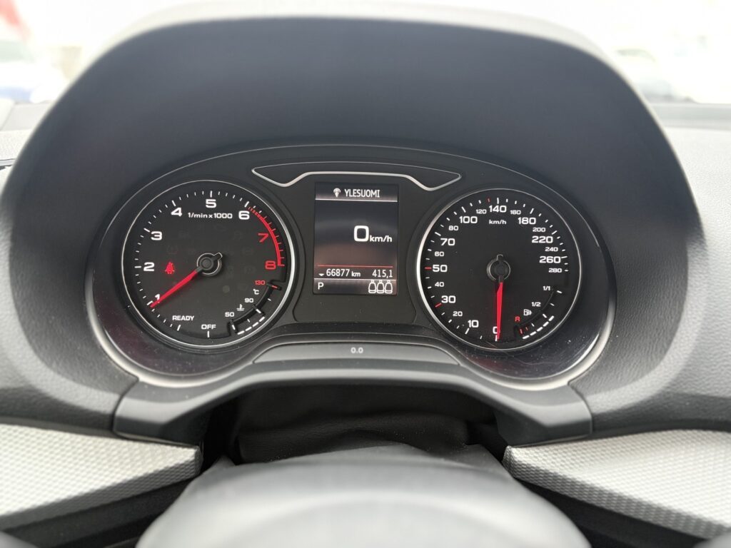 Audi - Q2 - Business 1,0 TFSI 85 kW S tronic ultra // Lohko / Parkkitutkat / LED / ACC // Audi - Q2 - Business 1,0 TFSI 85 kW S tronic ultra // Lohko / Parkkitutkat / LED / ACC // - Maastoauto