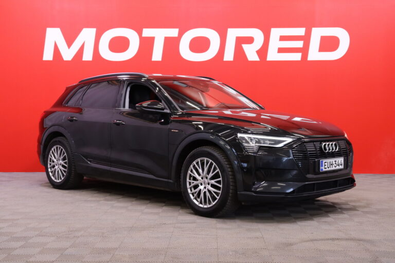 Audi - e-tron - 50 quattro // ACC / 360 / Matrix-LED / HUD / Ilma-alusta / Sähköpenkit / - Maastoauto