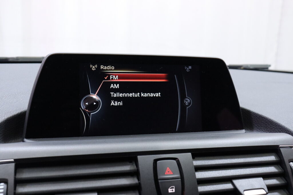 tuotekuva-BMW-120-NKL-555-2026-03-27-115505-22 tuotekuva-BMW-120-NKL-555-2026-03-27-115505-22