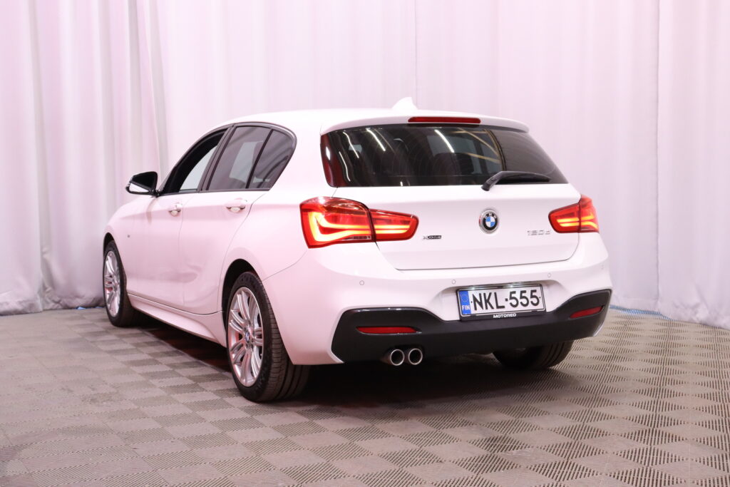 BMW - 120 - F20 Hatchback 120d A xDrive Edition M Sport // 1.om Suomi-auto / Merkkihuollot / LED / Navi / Lämmitettävä ratti / Alcantara sisusta / BMW - 120 - F20 Hatchback 120d A xDrive Edition M Sport // 1.om Suomi-auto / Merkkihuollot / LED / Navi / Lämmitettävä ratti / Alcantara sisusta / - Viistoperä