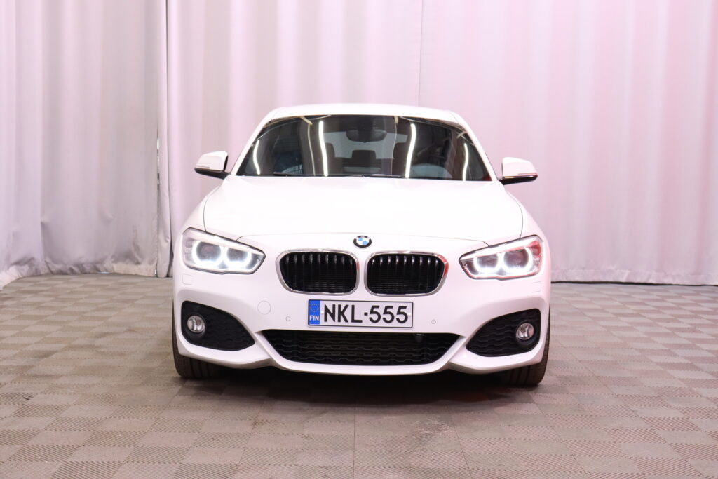 BMW - 120 - F20 Hatchback 120d A xDrive Edition M Sport // 1.om Suomi-auto / Merkkihuollot / LED / Navi / Lämmitettävä ratti / Alcantara sisusta / BMW - 120 - F20 Hatchback 120d A xDrive Edition M Sport // 1.om Suomi-auto / Merkkihuollot / LED / Navi / Lämmitettävä ratti / Alcantara sisusta / - Viistoperä