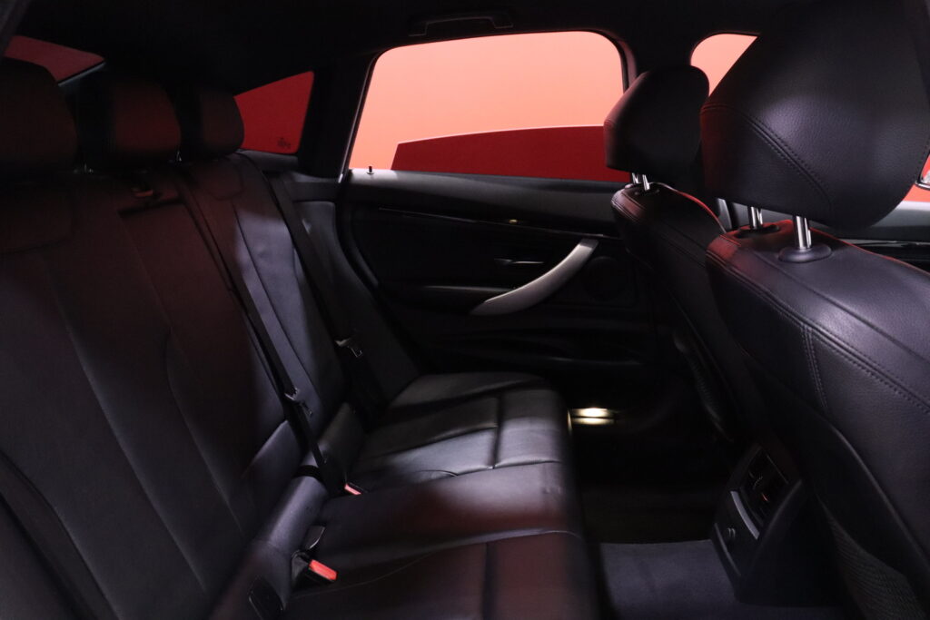 BMW - 320 Gran Turismo - F34 xDrive Business Exclusive Edition M Sport // Suomi-auto / Webasto / Nahat / LED / Sporttipenkit / Tutkat // BMW - 320 Gran Turismo - F34 xDrive Business Exclusive Edition M Sport // Suomi-auto / Webasto / Nahat / LED / Sporttipenkit / Tutkat // - Sedan