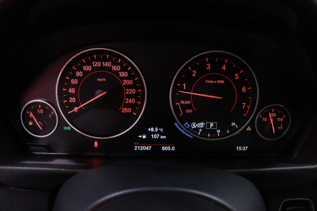 tuotekuva-BMW-320-Gran-Turismo-VZG-744-2026-03-24-160605-18 tuotekuva-BMW-320-Gran-Turismo-VZG-744-2026-03-24-160605-18