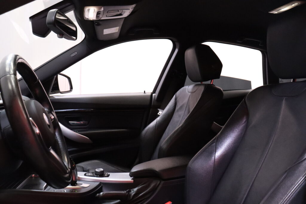 BMW - 320 Gran Turismo - F34 xDrive Business Exclusive Edition M Sport // Suomi-auto / Webasto / Nahat / LED / Sporttipenkit / Tutkat // BMW - 320 Gran Turismo - F34 xDrive Business Exclusive Edition M Sport // Suomi-auto / Webasto / Nahat / LED / Sporttipenkit / Tutkat // - Sedan