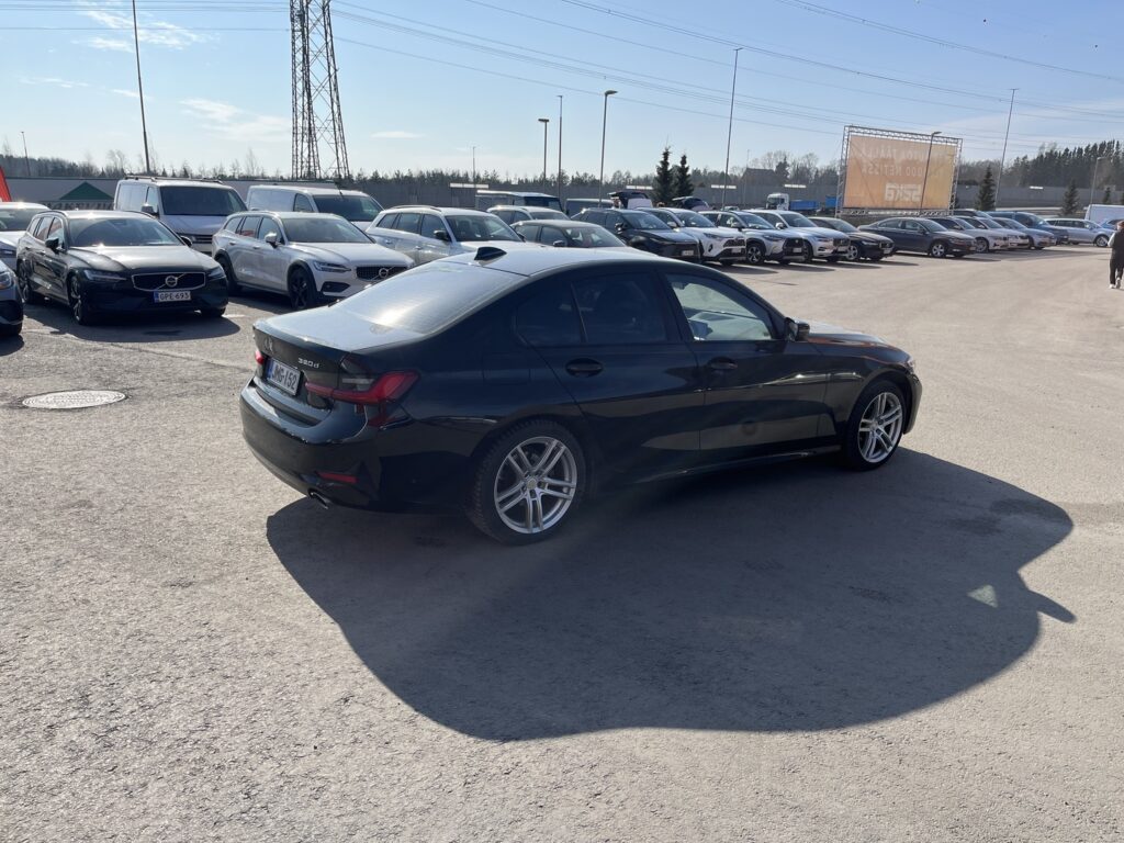 BMW - 320 - G20 Sedan 320d A xDrive Business Sport MHEV BMW - 320 - G20 Sedan 320d A xDrive Business Sport MHEV - Sedan