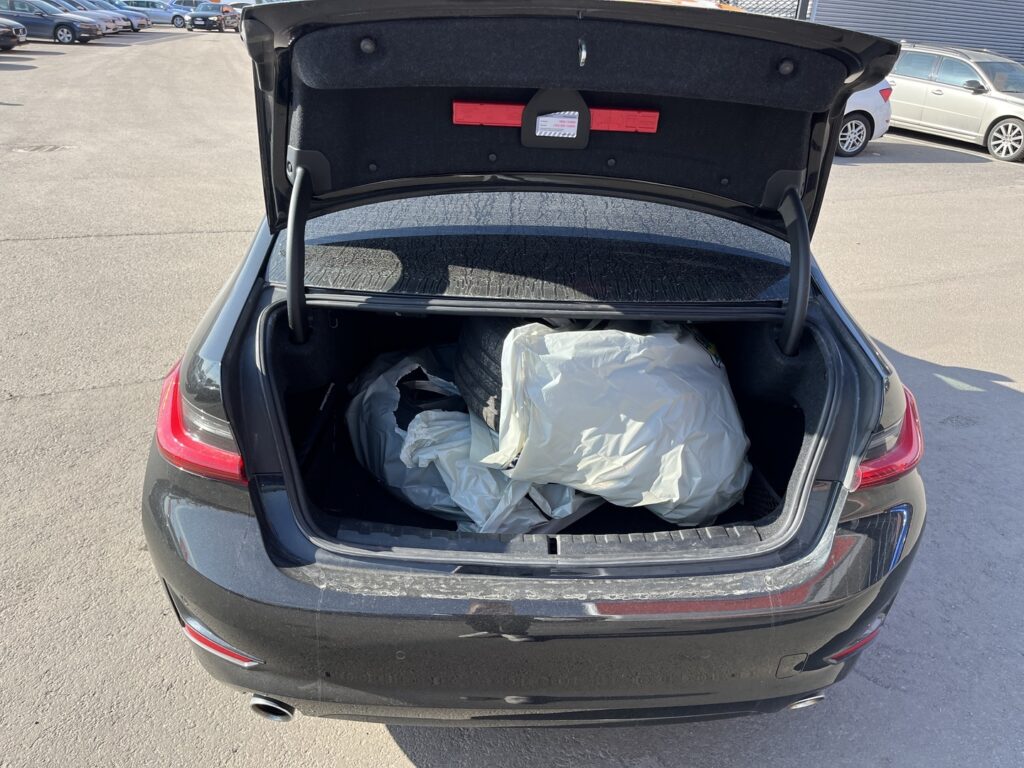 BMW - 320 - G20 Sedan 320d A xDrive Business Sport MHEV BMW - 320 - G20 Sedan 320d A xDrive Business Sport MHEV - Sedan