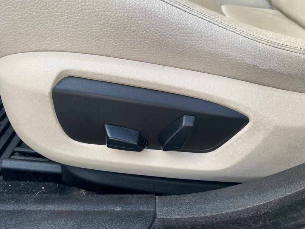 BMW - 520 - F10 Sedan 520d TwinPower Turbo A Limited xDrive Edition Exclusive BMW - 520 - F10 Sedan 520d TwinPower Turbo A Limited xDrive Edition Exclusive - Sedan