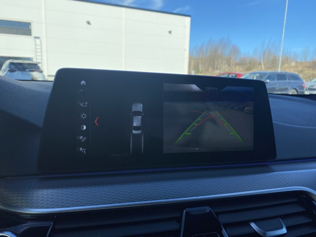 BMW - 520 - G30 Sedan 520d A M Sport BMW - 520 - G30 Sedan 520d A M Sport - Sedan