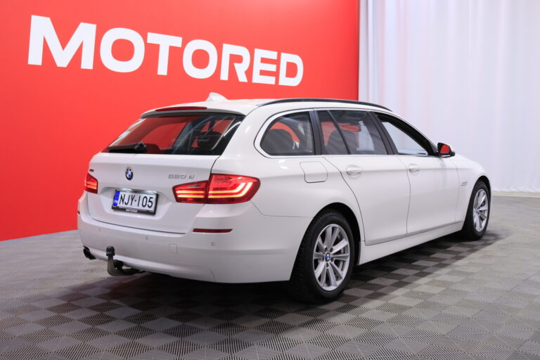 BMW - 520 - F11 Touring 520d TwinPower Turbo A xDrive Business Exclusive Edition - Farmari