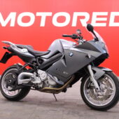 BMW - F - 800 ST // Akrapovic / Suomi-pyörä / Kuin uusi // - Moottoripyörä