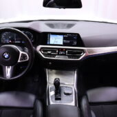 BMW - M340i - G20 Sedan M340i A xDrive // Laser / ACC / HUD / DAP / Adapt. M Alusta / M Sport Differential / Kamera / Hifi / Comfort access / - Sedan