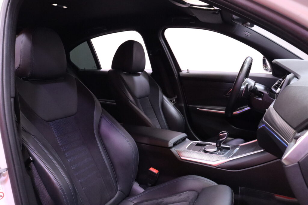 BMW - M340i - G20 Sedan M340i A xDrive // Laser / ACC / HUD / DAP / Adapt. M Alusta / M Sport Differential / Kamera / Hifi / Comfort access / BMW - M340i - G20 Sedan M340i A xDrive // Laser / ACC / HUD / DAP / Adapt. M Alusta / M Sport Differential / Kamera / Hifi / Comfort access / - Sedan