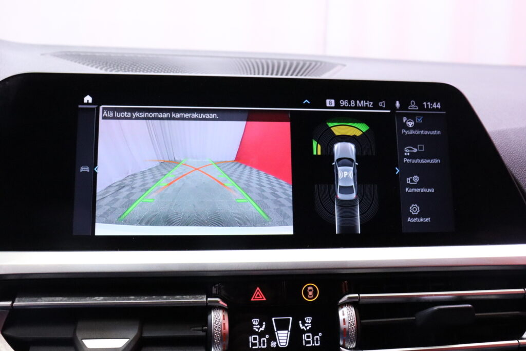 tuotekuva-BMW-M340i-CPJ-498-2026-03-17-113504-30 tuotekuva-BMW-M340i-CPJ-498-2026-03-17-113504-30