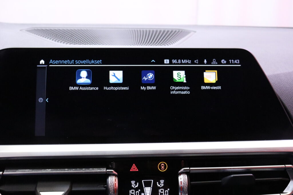 tuotekuva-BMW-M340i-CPJ-498-2026-03-17-113504-31 tuotekuva-BMW-M340i-CPJ-498-2026-03-17-113504-31