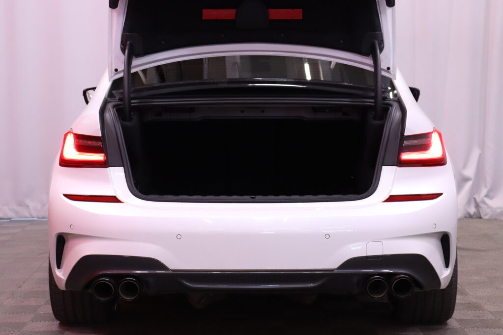 BMW - M340i - G20 Sedan M340i A xDrive // Laser / ACC / HUD / DAP / Adapt. M Alusta / M Sport Differential / Kamera / Hifi / Comfort access / BMW - M340i - G20 Sedan M340i A xDrive // Laser / ACC / HUD / DAP / Adapt. M Alusta / M Sport Differential / Kamera / Hifi / Comfort access / - Sedan