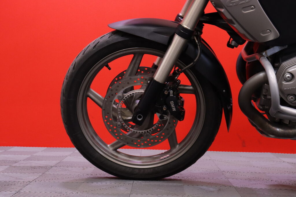 BMW - R - 1200 GS // Myydään huutokaupat.com /Huoltokirja / Sivulaukut / ESA / ABS / Teipattu // BMW - R - 1200 GS // Myydään huutokaupat.com /Huoltokirja / Sivulaukut / ESA / ABS / Teipattu // - Moottoripyörä