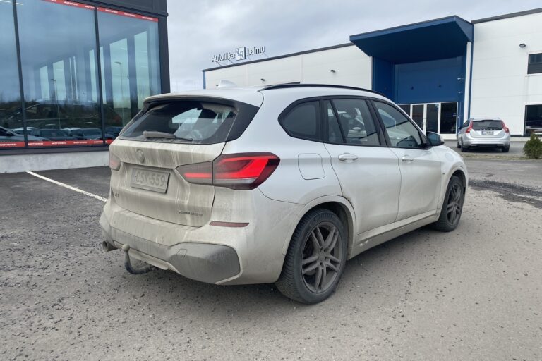 BMW - X1 - F48 xDrive25e A Business M Sport - Farmari