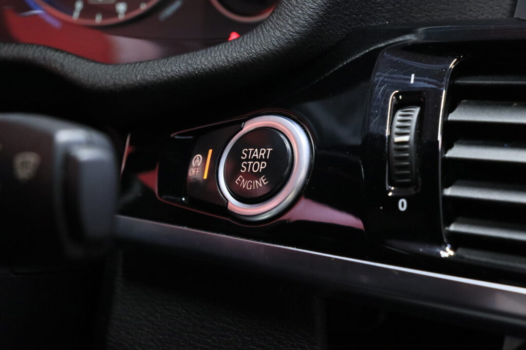 BMW - X4 - F26 xDrive30d TwinPower Turbo A M-Sport BMW - X4 - F26 xDrive30d TwinPower Turbo A M-Sport - Maastoauto