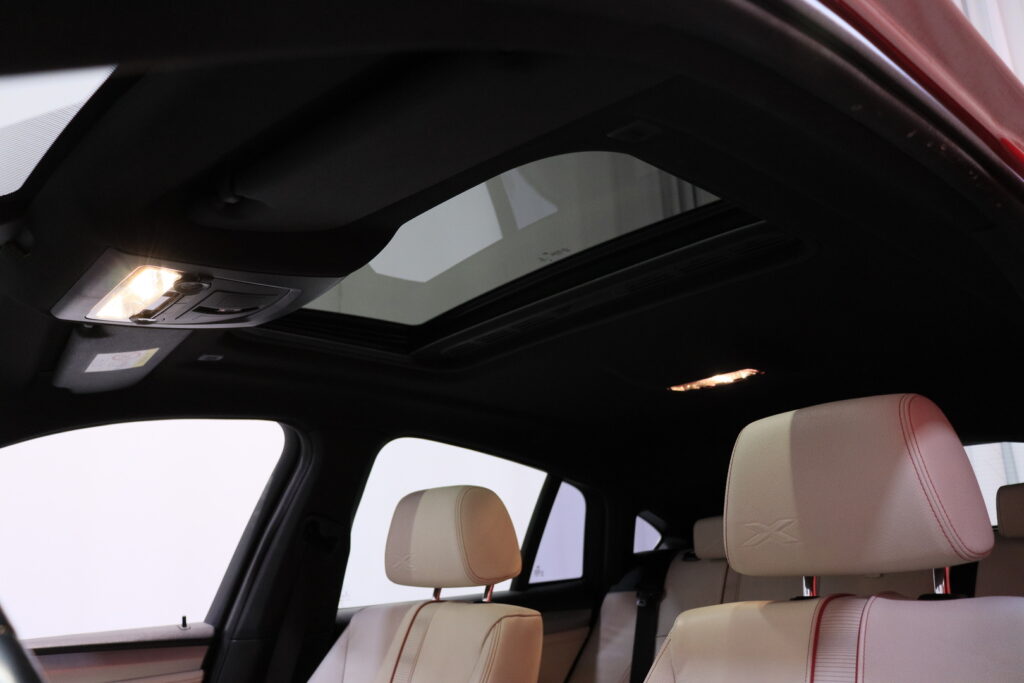 BMW - X4 - F26 xDrive30d TwinPower Turbo A M-Sport BMW - X4 - F26 xDrive30d TwinPower Turbo A M-Sport - Maastoauto