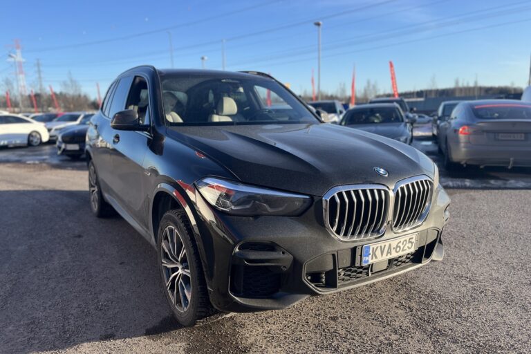 BMW - X5 - G05 xDrive45e A Charged Edition M Sport - Maastoauto