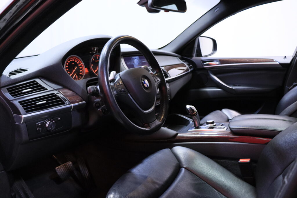 BMW - X6 - A E71 xDrive35d // Myydään huutokaupat.com BMW - X6 - A E71 xDrive35d // Myydään huutokaupat.com - Maastoauto