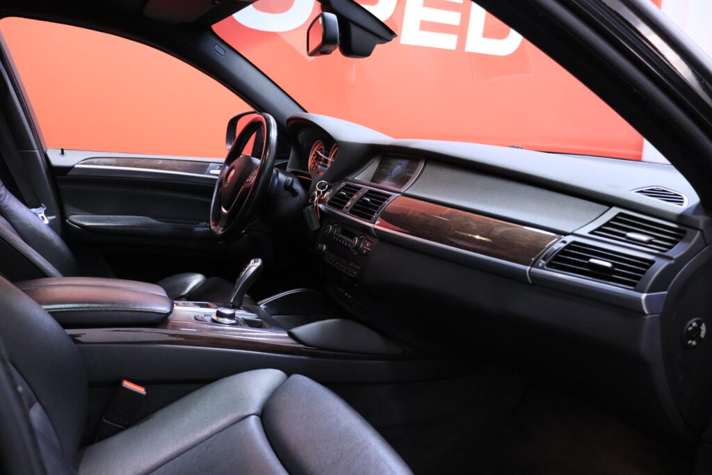 tuotekuva-BMW-X6-YVM-315-2026-03-25-150022-15 tuotekuva-BMW-X6-YVM-315-2026-03-25-150022-15