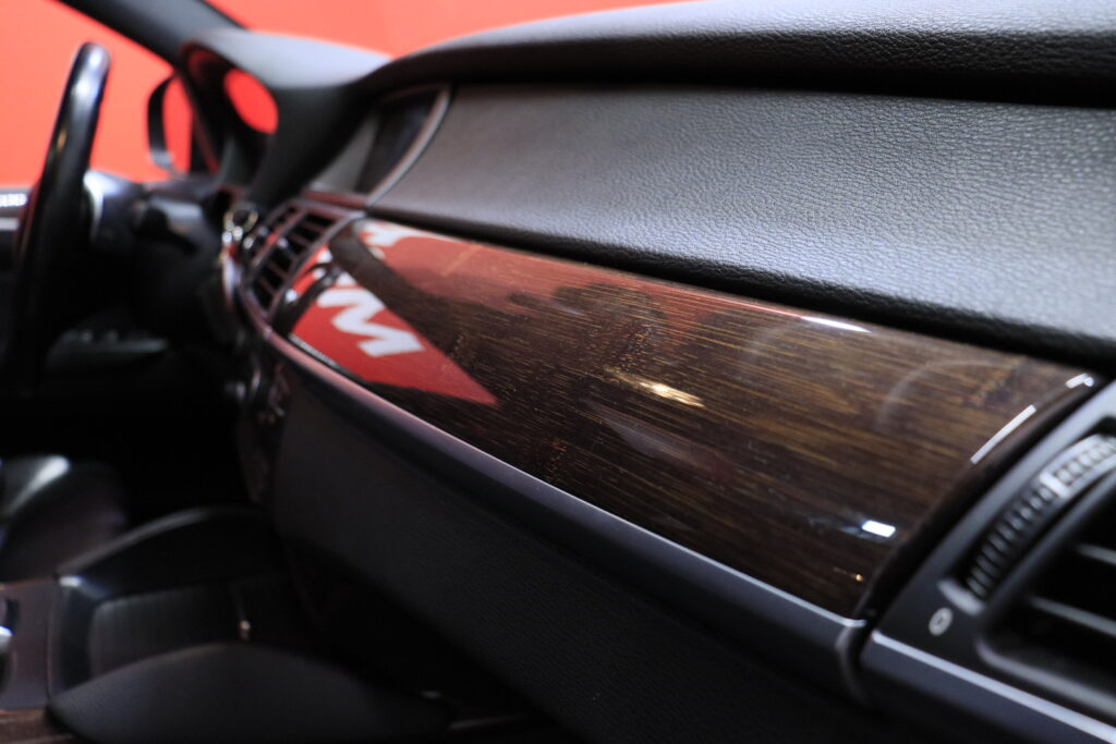 tuotekuva-BMW-X6-YVM-315-2026-03-25-150022-17 tuotekuva-BMW-X6-YVM-315-2026-03-25-150022-17