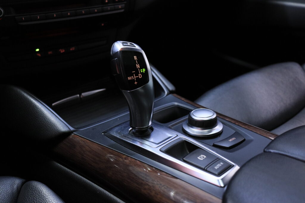 tuotekuva-BMW-X6-YVM-315-2026-03-25-150022-30 tuotekuva-BMW-X6-YVM-315-2026-03-25-150022-30