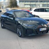 BMW - i4 - eDrive40 / ACC / H&K / 360 / Comfort Access // Adapt M sport alusta // Ambient Valopaketti // - Sedan