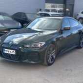 BMW - i4 - eDrive40 / ACC / H&K / 360 / Comfort Access // Adapt M sport alusta // Ambient Valopaketti // - Sedan