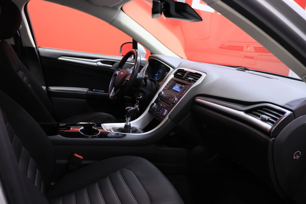 Ford - Mondeo - 1,0 EcoBoost 125hv M6 Trend 5D Ford - Mondeo - 1,0 EcoBoost 125hv M6 Trend 5D - Viistoperä