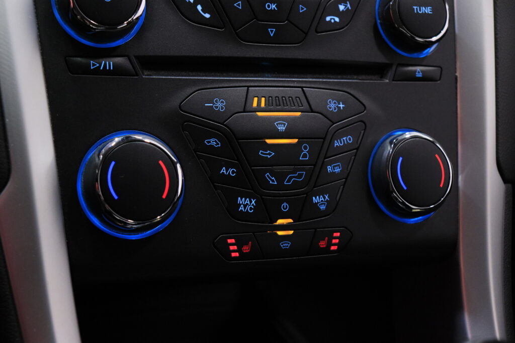 tuotekuva-Ford-Mondeo-ENV-457-2026-03-09-154505-19 tuotekuva-Ford-Mondeo-ENV-457-2026-03-09-154505-19