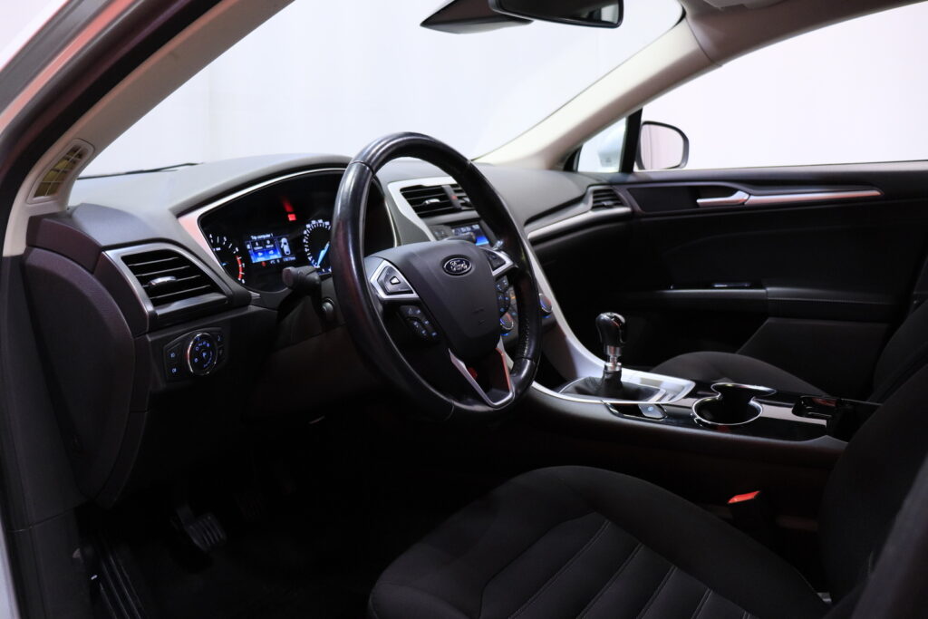 Ford - Mondeo - 1,0 EcoBoost 125hv M6 Trend 5D Ford - Mondeo - 1,0 EcoBoost 125hv M6 Trend 5D - Viistoperä