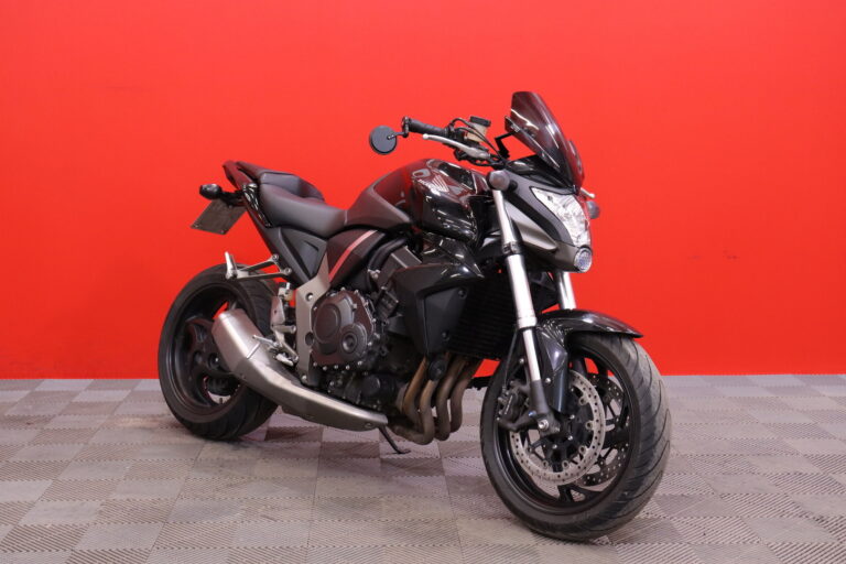 Honda - CB - 1000R // Juuri Saapunut! / Suomi-pyörä / Huoltokirja / Tangonpääpeilit // - Moottoripyörä