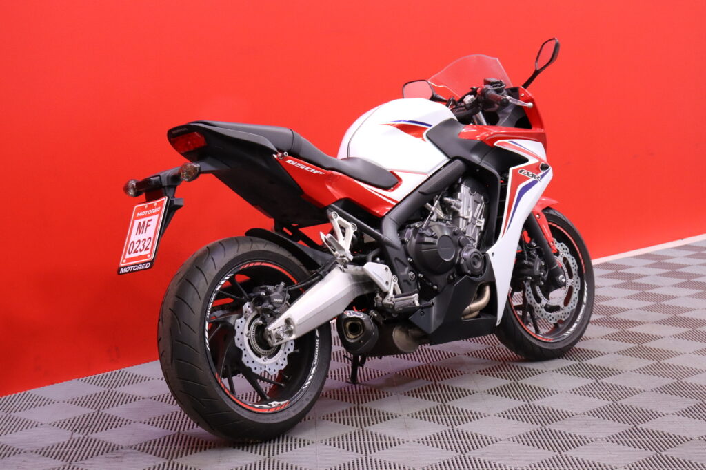 Honda - CBR - 650 R // (F-Malli) / Termignoni Slipari! / Huoltokirja / Siisti! / ABS // Honda - CBR - 650 R // (F-Malli) / Termignoni Slipari! / Huoltokirja / Siisti! / ABS // - Moottoripyörä