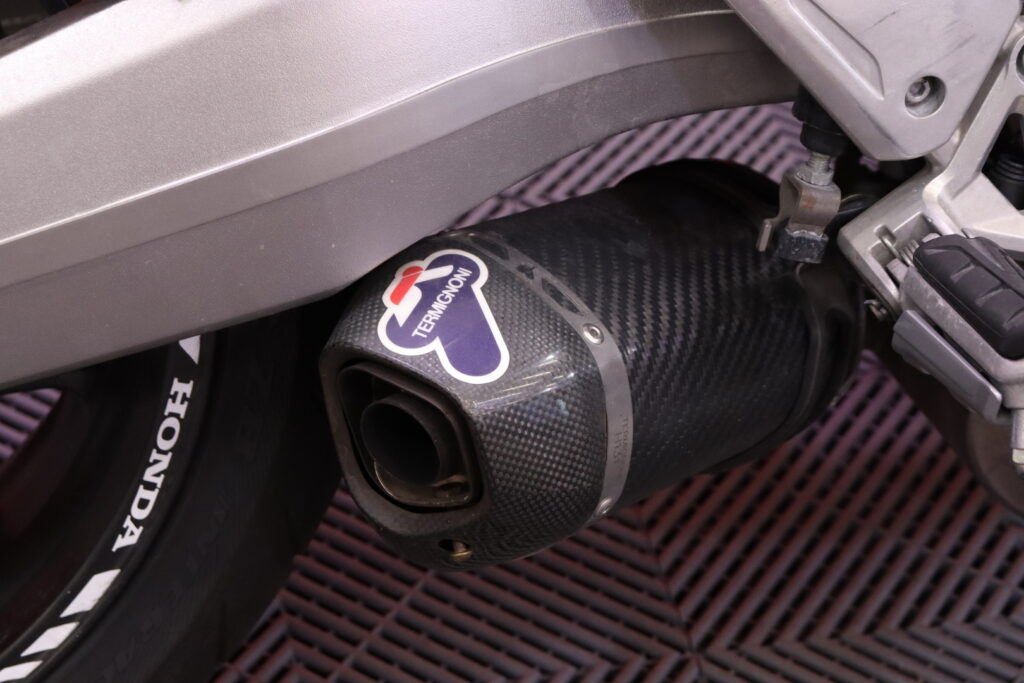 Honda - CBR - 650 R // (F-Malli) / Termignoni Slipari! / Huoltokirja / Siisti! / ABS // Honda - CBR - 650 R // (F-Malli) / Termignoni Slipari! / Huoltokirja / Siisti! / ABS // - Moottoripyörä