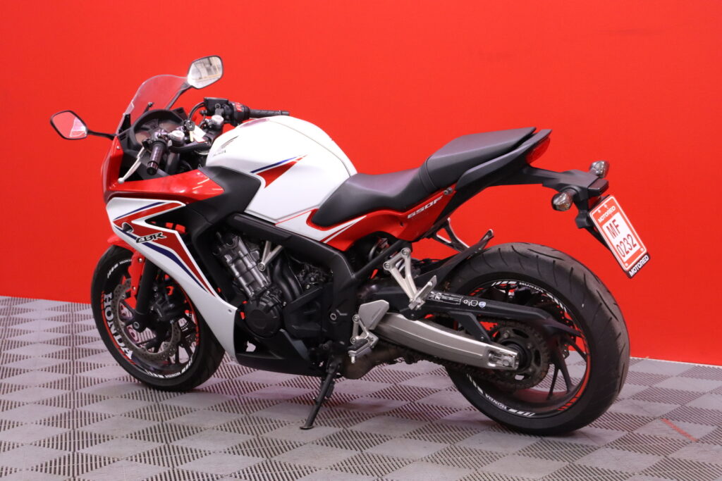 Honda - CBR - 650 R // (F-Malli) / Termignoni Slipari! / Huoltokirja / Siisti! / ABS // Honda - CBR - 650 R // (F-Malli) / Termignoni Slipari! / Huoltokirja / Siisti! / ABS // - Moottoripyörä