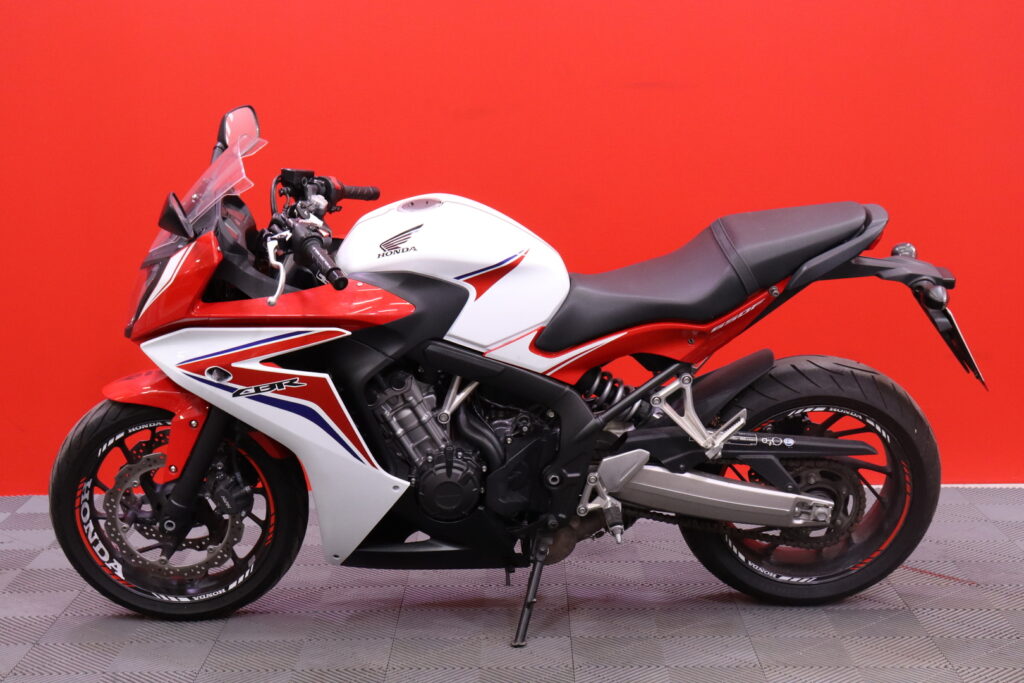 Honda - CBR - 650 R // (F-Malli) / Termignoni Slipari! / Huoltokirja / Siisti! / ABS // Honda - CBR - 650 R // (F-Malli) / Termignoni Slipari! / Huoltokirja / Siisti! / ABS // - Moottoripyörä