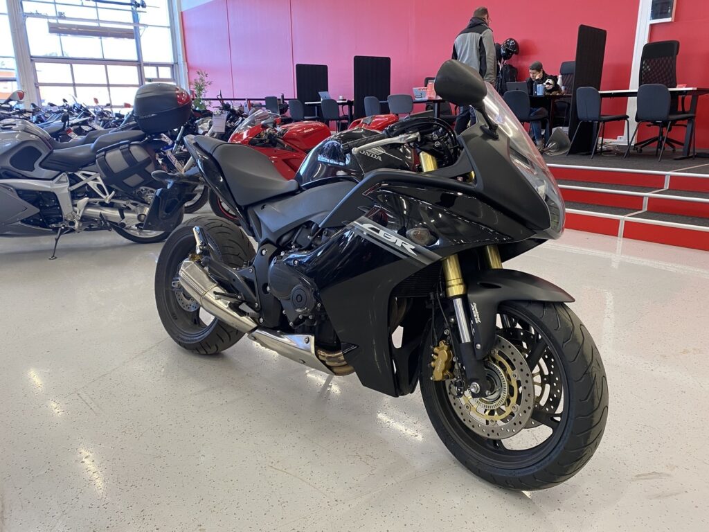 Honda - CBR - 600 F // 2-Om Suomi-pyörä / ABS / Hyvät renkaat! // Honda - CBR - 600 F // 2-Om Suomi-pyörä / ABS / Hyvät renkaat! // - Moottoripyörä