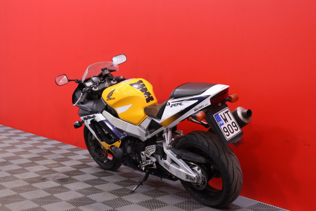 Honda - CBR - 900 RR Fireblade // Akrapovic / Myydään huutokaupat.com! // Honda - CBR - 900 RR Fireblade // Akrapovic / Myydään huutokaupat.com! // - Moottoripyörä