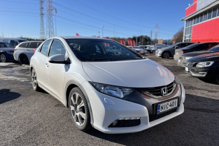 Honda - Civic - 5D 1,8i Sport // Edulliset käyttökustannukset / Vähän ajettu / SUOMI-auto // - Viistoperä
