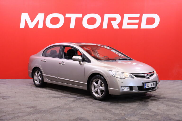 Honda - Civic - 4D CIVIC SEDAN 1.8 // Suomi-auto / Kattoikkuna / Vetokoukku / Vakionopeudesäädin // - Sedan