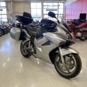 Honda - VFR - 800 VTEC ABS // Juuri saapunut / 4x laukut / 2-om Suomipyörä / Huoltokirja // - Moottoripyörä