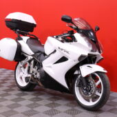 Honda - VFR - 800 VTEC //1-OM, Suomi-pyörä / 3x-laukut / Kahvalämmittimet // - Moottoripyörä