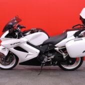 Honda - VFR - 800 VTEC //1-OM, Suomi-pyörä / 3x-laukut / Kahvalämmittimet // - Moottoripyörä