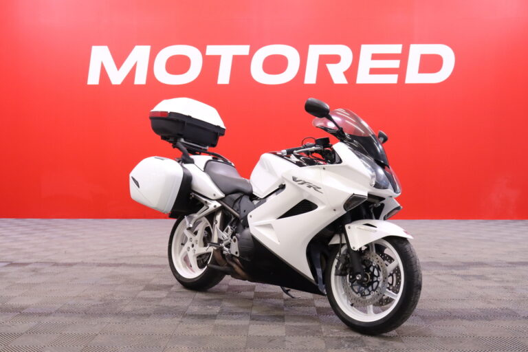 Honda - VFR - 800 VTEC //1-OM, Suomi-pyörä / 3x-laukut / Kahvalämmittimet // - Moottoripyörä