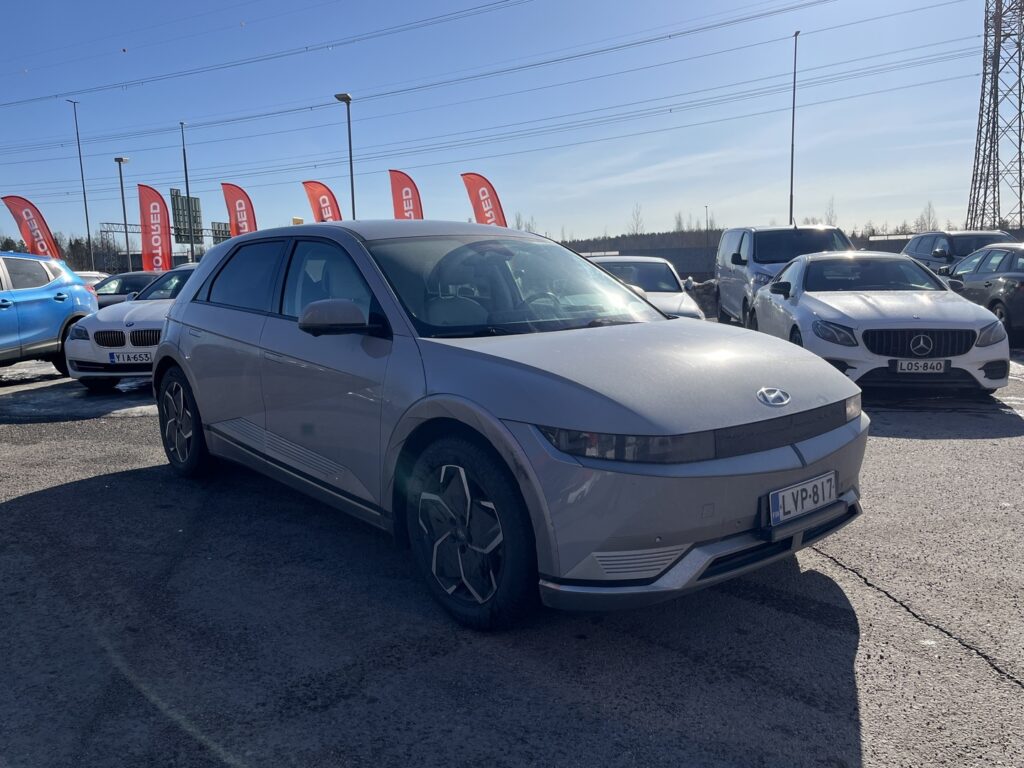 Hyundai - IONIQ 5 - 77 kWh 325 hv AWD Premium - Maastoauto