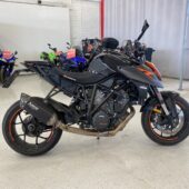 KTM - 1290 - Super Duke R // Juuri Saapunut / Tech- ja Track pack / Akrapovic // - Moottoripyörä